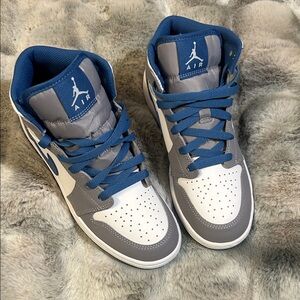 Nike Kids Blue and Gray Sneakers